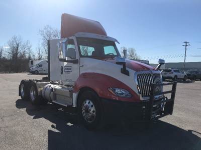 International LT625 Day Cab Truck - Cummins 430HP, 10 Speed Automatic