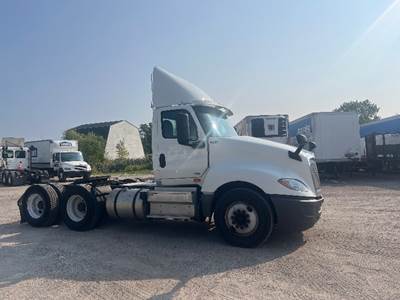 International LT625 Day Cab Truck - 430HP, 10 Speed Automatic