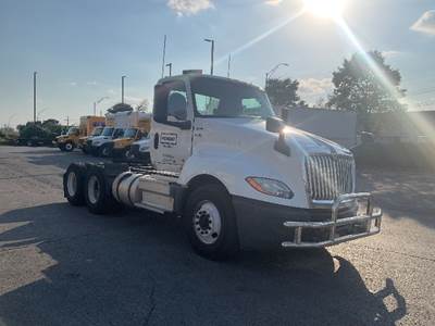International LT625 Day Cab Truck - Cummins 430HP, 10 Speed Automatic