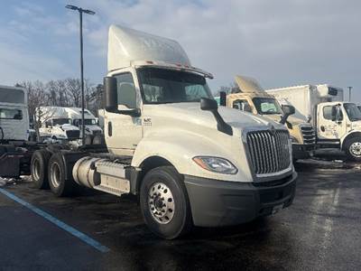 International LT625 Day Cab Truck - 430HP, 12 Speed Automatic