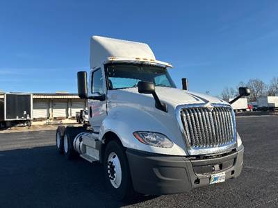 International LT625 Day Cab Truck - 430HP, 10 Speed Automatic
