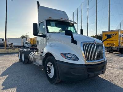 International LT625 Day Cab Truck - 450HP, 12 Speed Automatic
