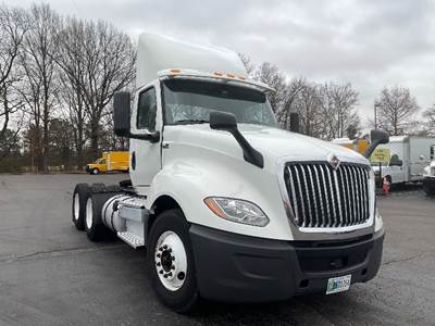 International LT625 Day Cab Truck - 430HP, 10 Speed Automatic