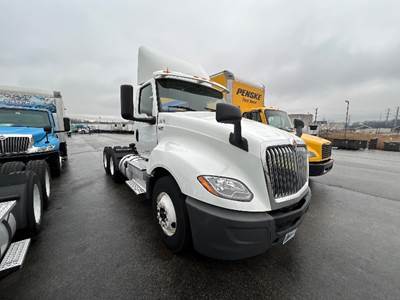 International LT625 Day Cab Truck - 430HP, 10 Speed Automatic