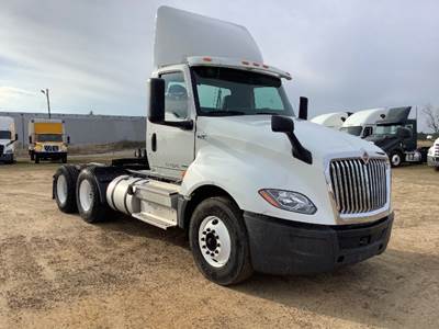 International LT625 Day Cab Truck - 430HP, 10 Speed Automatic
