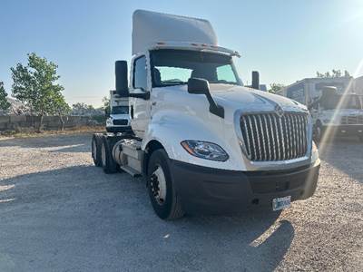International LT625 Day Cab Truck - 430HP, 10 Speed Automatic