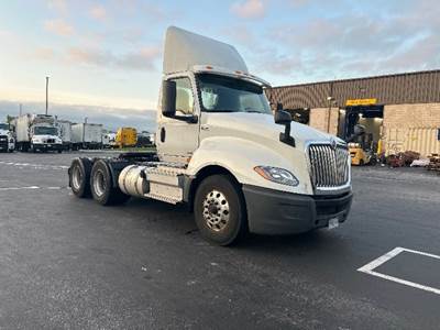International LT625 Day Cab Truck - 430HP, 10 Speed Automatic