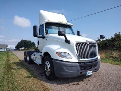 International LT625 Day Cab Truck - 430HP, 10 Speed Automatic