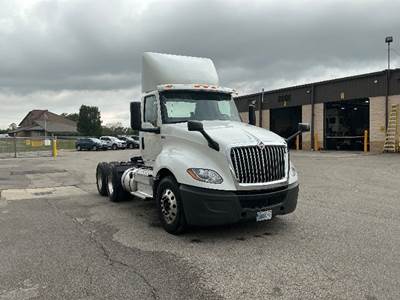 International LT625 Day Cab Truck - 430HP, 10 Speed Automatic