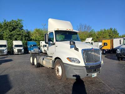 International LT625 Day Cab Truck - 430HP, 10 Speed Automatic