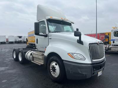 International LT625 Day Cab Truck - 430HP, 10 Speed Automatic