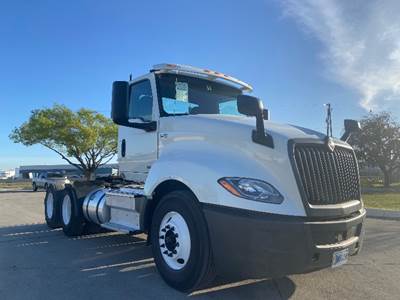 International LT625 Day Cab Truck - 430HP, 12 Speed Automatic