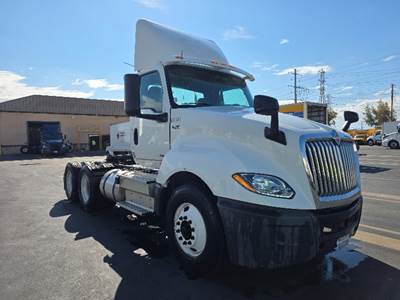 International LT625 Day Cab Truck - 430HP, 10 Speed Automatic