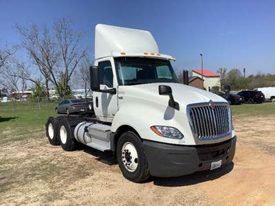 International LT625 Day Cab Truck - 430HP, 10 Speed Automatic