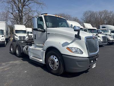 International LT625 Day Cab Truck - 430HP, 10 Speed Automatic
