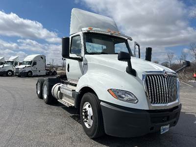 International LT625 Day Cab Truck - 430HP, 10 Speed Automatic
