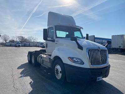 International LT625 Day Cab Truck - 430HP, 10 Speed Automatic