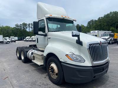 International LT625 Day Cab Truck - 430HP, 10 Speed Automatic