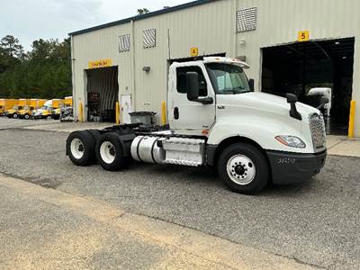 International LT625 Day Cab Truck - 430HP, 10 Speed Automatic
