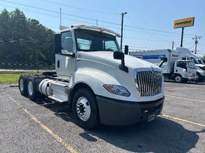 International LT625 Day Cab Truck - 430HP, 10 Speed Automatic