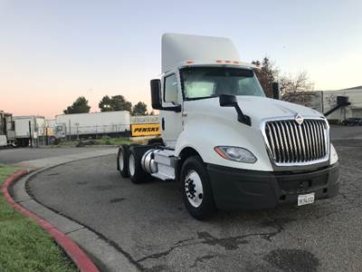 International LT625 Day Cab Truck - 430HP, 10 Speed Automatic