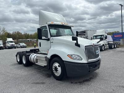 International LT625 Day Cab Truck - 430HP, 10 Speed Automatic