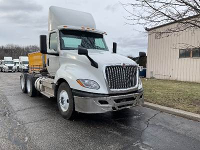 International LT625 Day Cab Truck - 430HP, 12 Speed Automatic
