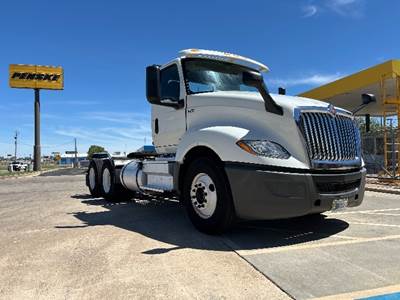 International LT625 Day Cab Truck - 450HP, 12 Speed Automatic