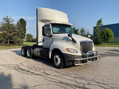 International LT625 Day Cab Truck - Cummins 450HP, 12 Speed Automatic