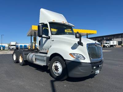 International LT625 Day Cab Truck - Cummins 450HP, 10 Speed Automatic