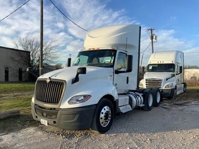 International LT625 Day Cab Truck