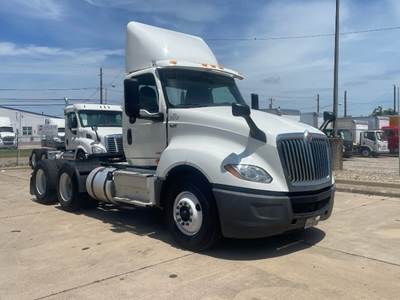 International LT625 Day Cab Truck - 430HP, 10 Speed Automatic