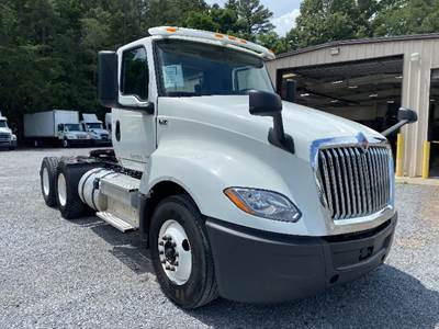 International LT625 Day Cab Truck - 430HP, 10 Speed Automatic