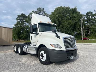 International LT625 Day Cab Truck - 430HP, 12 Speed Automatic