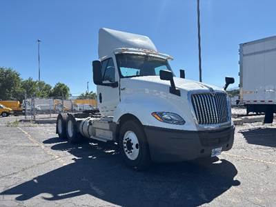 International LT625 Day Cab Truck - 430HP, 10 Speed Automatic