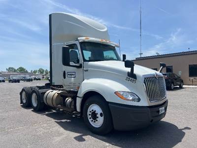 International LT625 Day Cab Truck - Cummins 430HP, 10 Speed Automatic