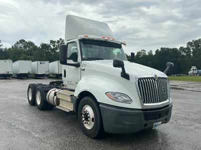 International LT625 Day Cab Truck - 430HP, 10 Speed Automatic