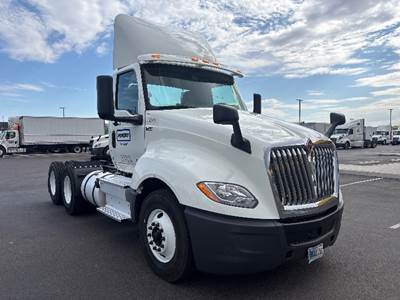 International LT625 Day Cab Truck - 430HP, 10 Speed Automatic
