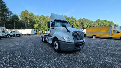 International LT625 Day Cab Truck - 430HP, 10 Speed Automatic