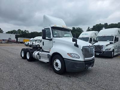 International LT625 Day Cab Truck - 430HP, 10 Speed Automatic