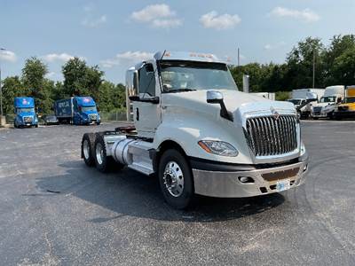 International LT625 Day Cab Truck - 450HP, 10 Speed Manual