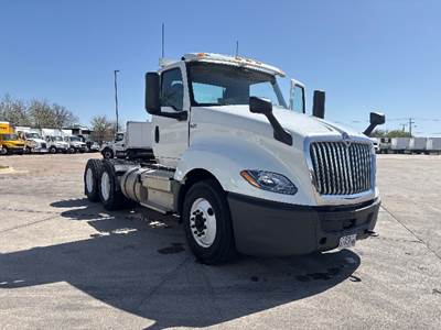 International LT625 Day Cab Truck - 430HP, 10 Speed Automatic