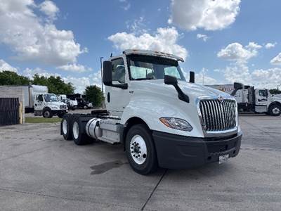 International LT625 Day Cab Truck - 430HP, 10 Speed Automatic