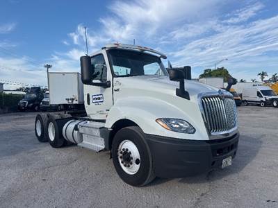 International LT625 Day Cab Truck - 430HP, 10 Speed Automatic