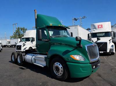 International LT625 Day Cab Truck - Cummins 450HP, 10 Speed Automatic