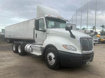 International LT625 Day Cab Truck - 430HP, 10 Speed Automatic
