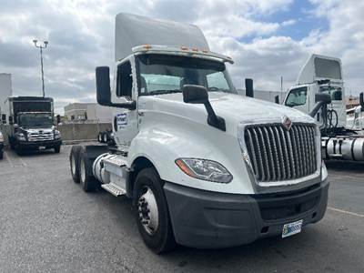 International LT625 Day Cab Truck - 430HP, 10 Speed Automatic