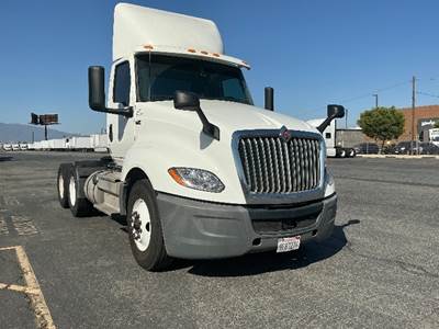 International LT625 Day Cab Truck - 430HP, 10 Speed Automatic