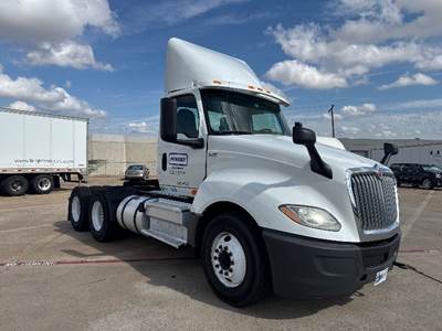 International LT625 Day Cab Truck - 430HP, 10 Speed Automatic