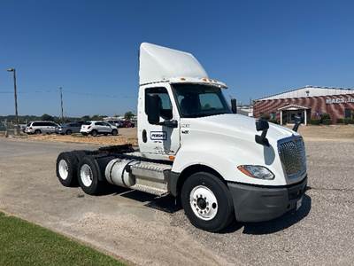 International LT625 Day Cab Truck - 430HP, 10 Speed Automatic